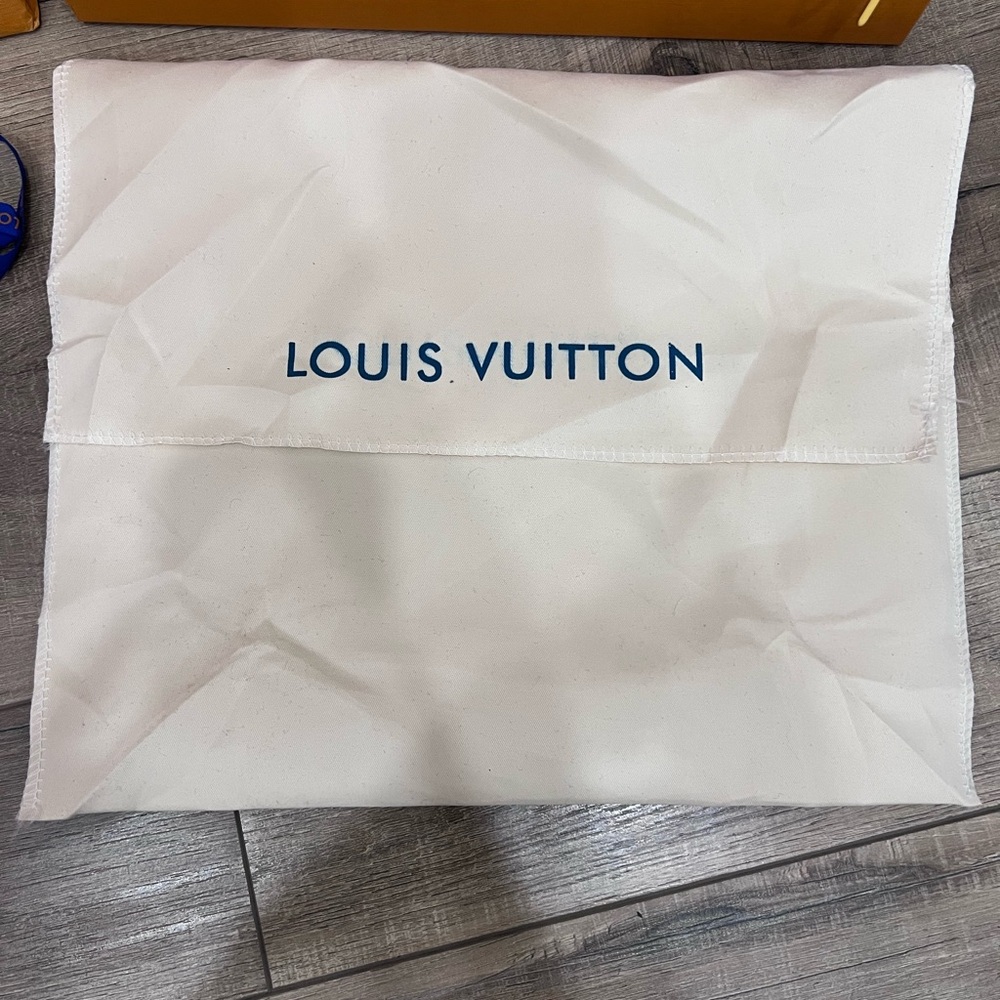Louis Vuitton Monogram Speedy 20 - Picture 4 of 10